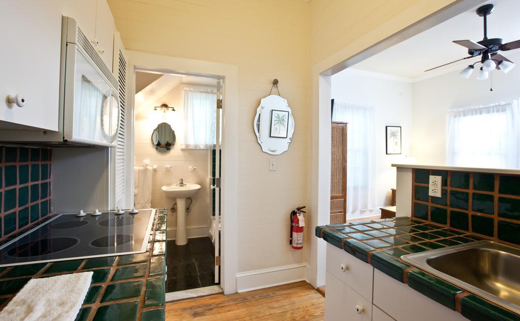 Two-Bedroom Suite Arch House,118288354:JPEG