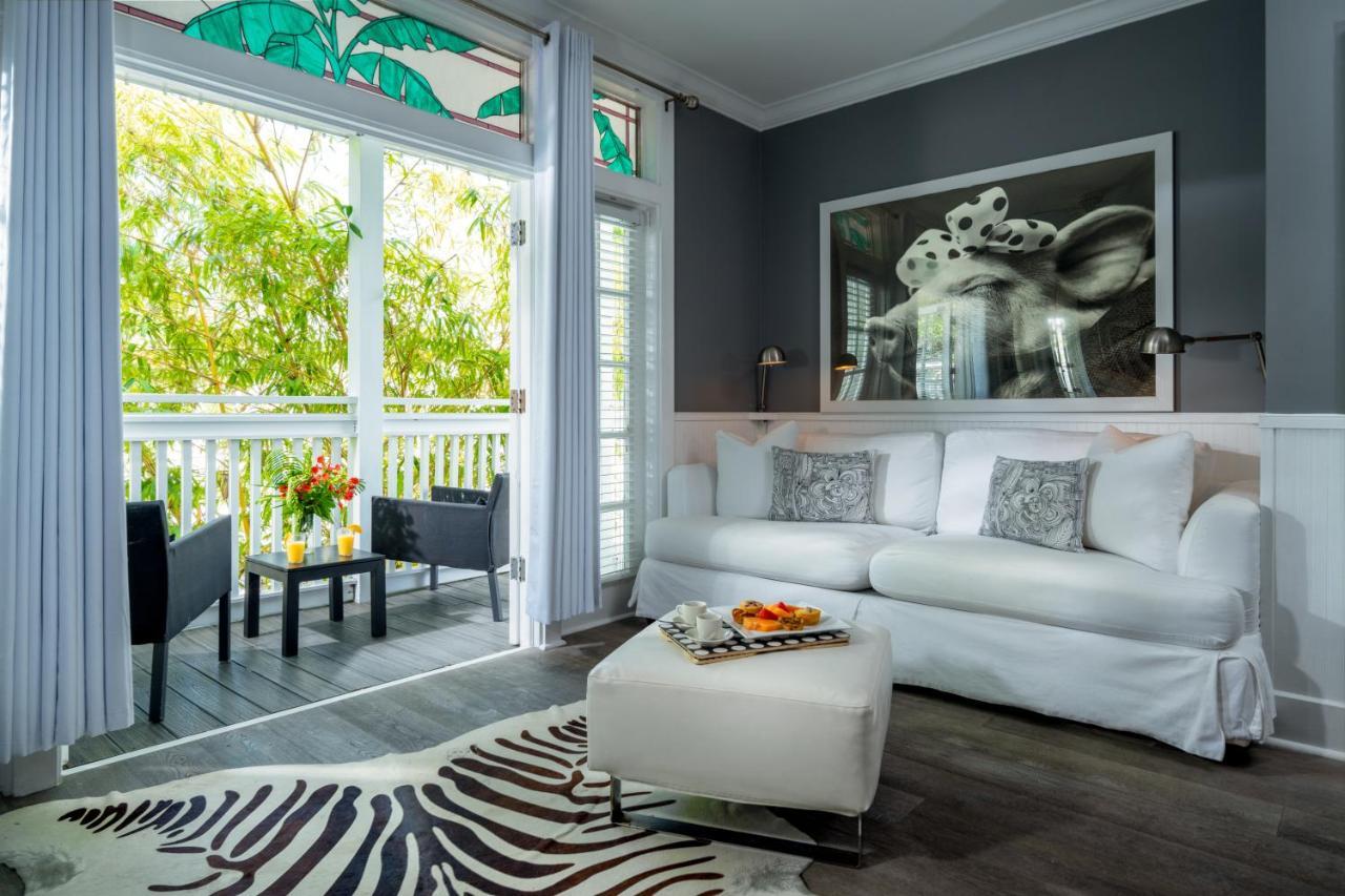 Room 15 Junior Suite