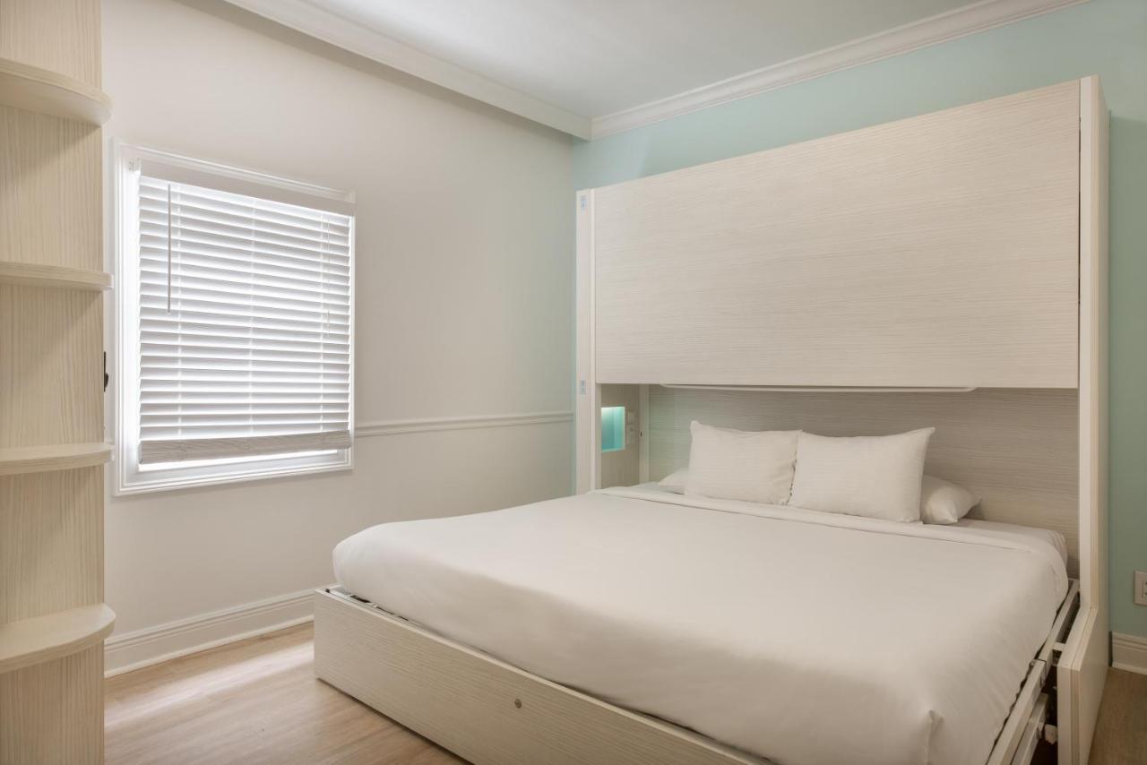 Private Two-Bedroom Presidential Suite
