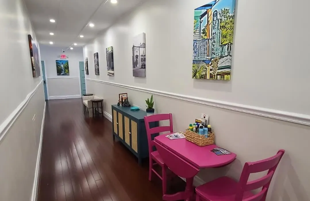 Duval Street Suite W Parking And Heated Pool-1