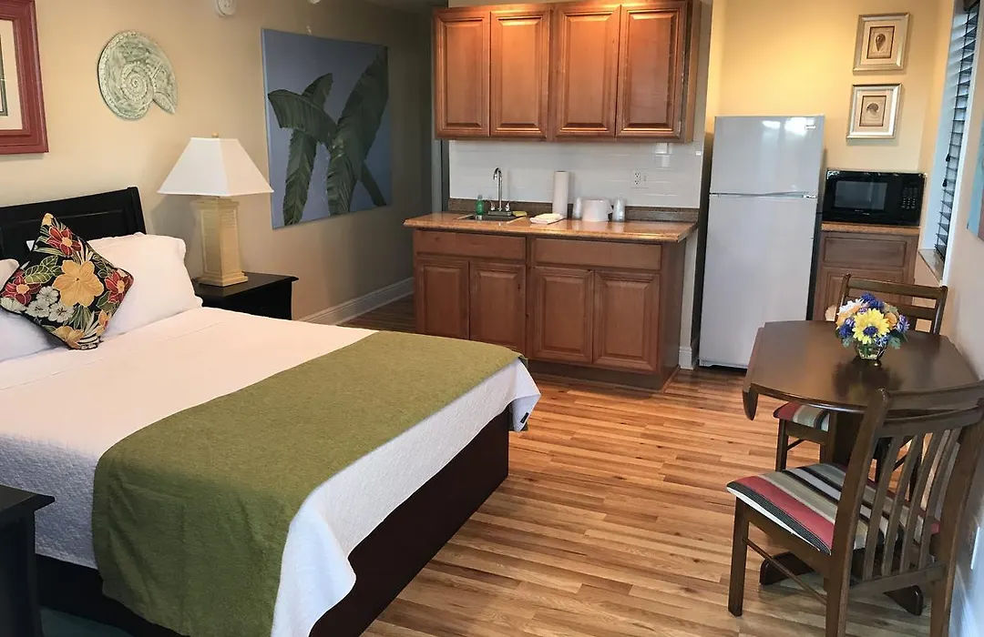 Harborside Motel & Marina-1