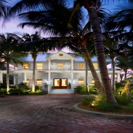Parrot Key Hotel & Villas-2