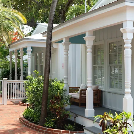 Lighthouse Hotel - Key West Historic Inns-3