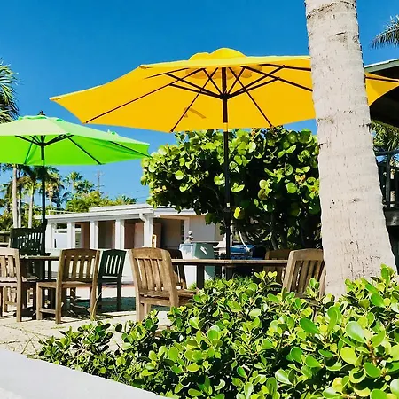 Harborside Motel & Marina-2