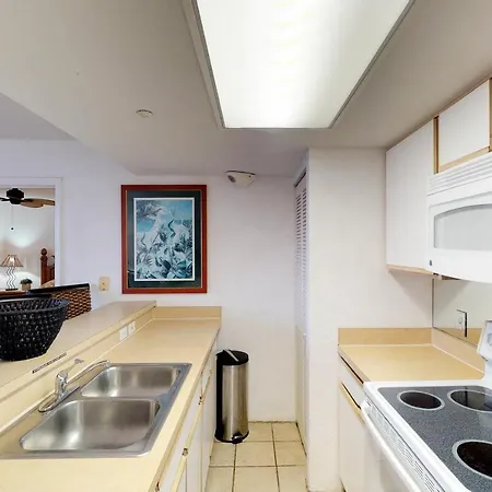 Sunrise Suites Paradise Escape #407-2
