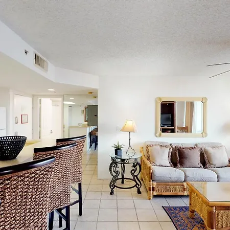 Sunrise Suites Paradise Escape #407-3