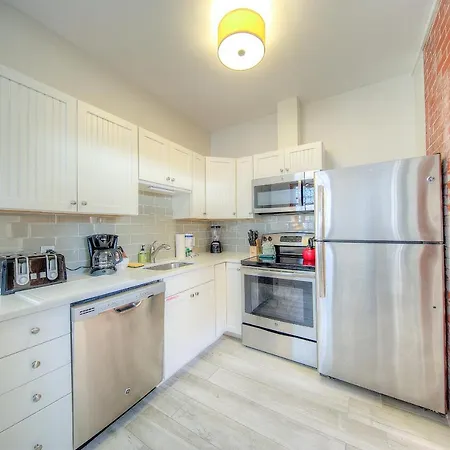 The Bartlum-Luxurious Studio-2