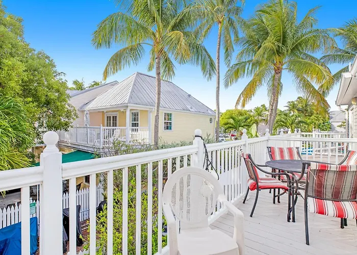 Happy Hour Haven Apartment Key West