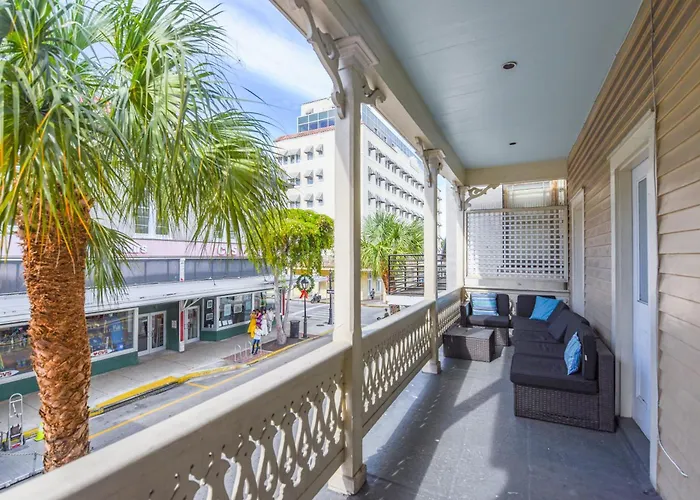 Duval Dream Loft On Duval Apartment Key West