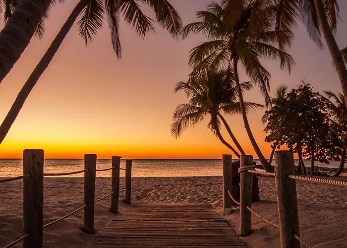 Sunrise Suites Dominican Suite #110 Key West