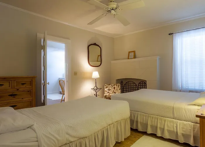 Casa 325 Guesthouse Key West