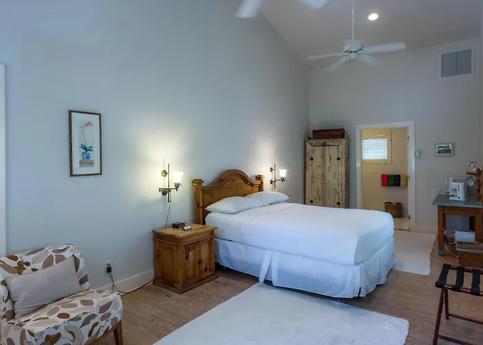 Casa 325 Guesthouse Key West