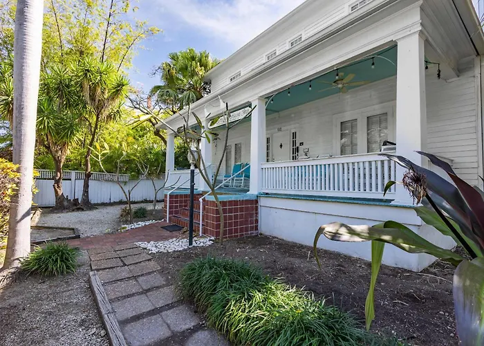Classic King Balcony At The James House Key West