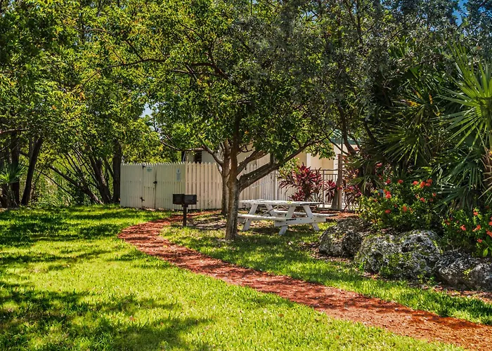 Sunrise Suites Cayo Coco Suite #208 Key West