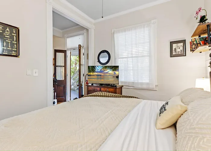 Orchid Bay Condo - Pool - Old Town - Walk To Duval Key West