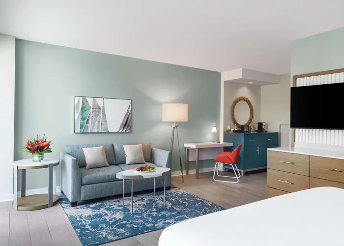 The Reach Key West, Curio Collection By Hilton Hotel