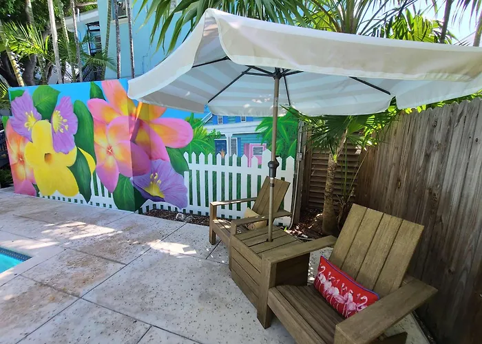 Duval Street Suite W Parking And Heated Pool Key West