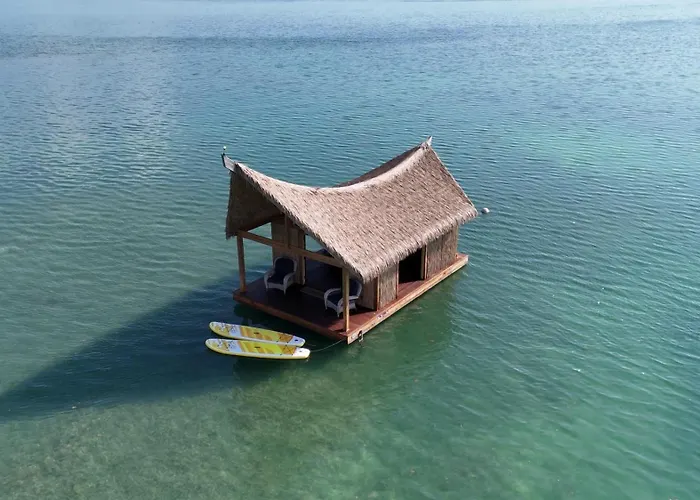Tiki Suites Ocean Adventures-Floating Bungalows Key West