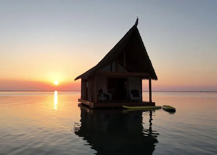 Tiki Suites Ocean Adventures-Floating Bungalows Key West