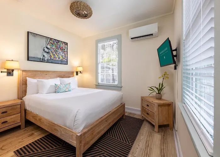 Kona Kai Oasis Bed & Breakfast Key West
