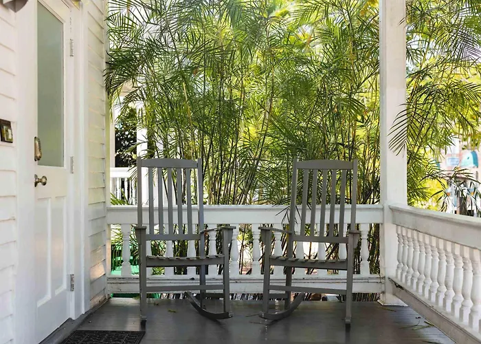 Mesa House, Dos -Unreal Location Apartment Key West