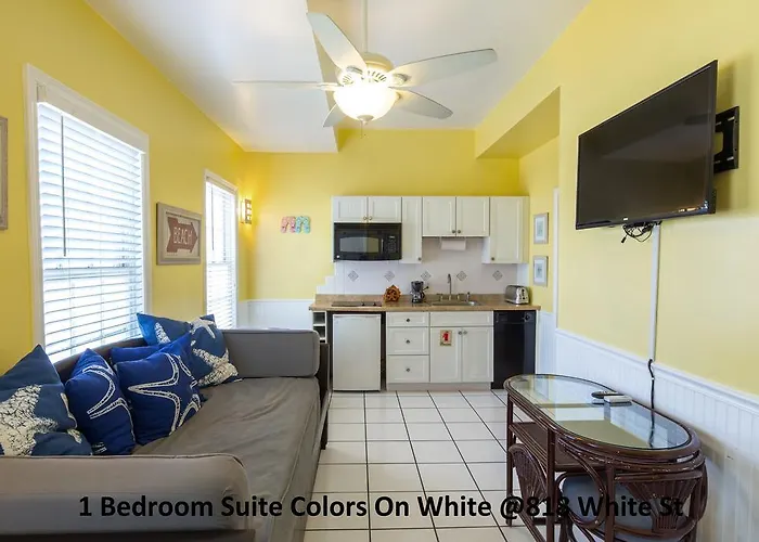 Colors On White Apartment Key West