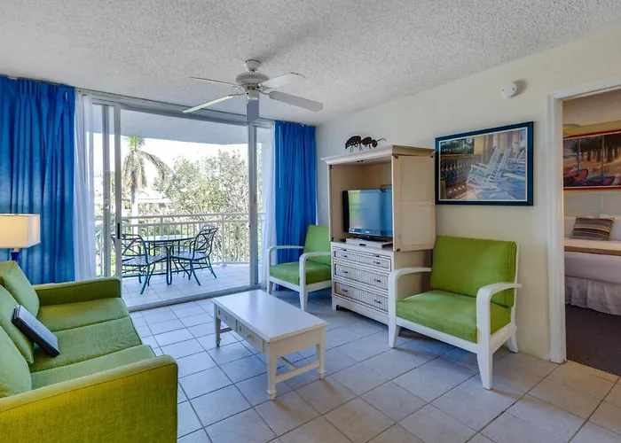 Sunrise Suites Cat Island Suite #205 Key West